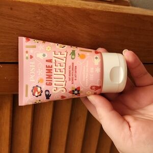 Perfectly Posh Gimme A Squeeze hand creme